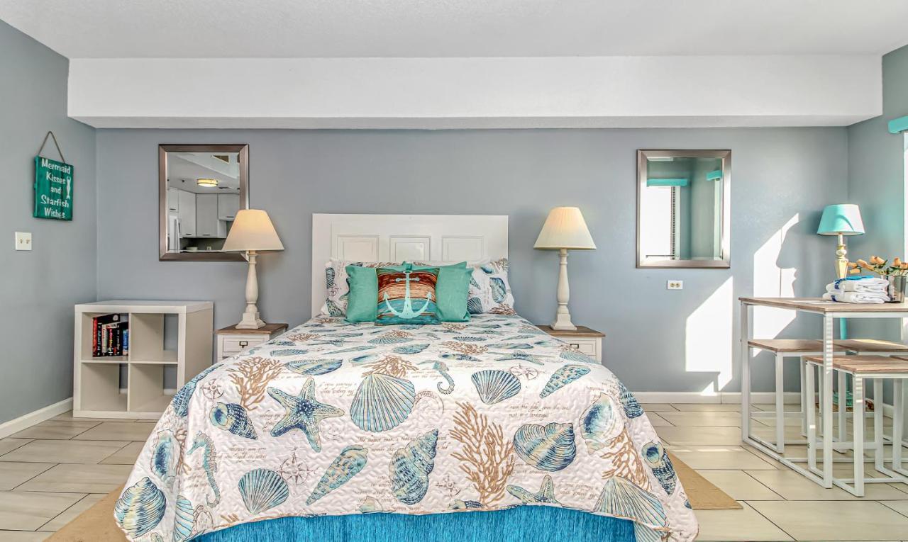 Angled Oceanfront Studio With Incredible Views! Palace Resort 1003 - Sleeps 4 Guests شاطئ ميرتل المظهر الخارجي الصورة